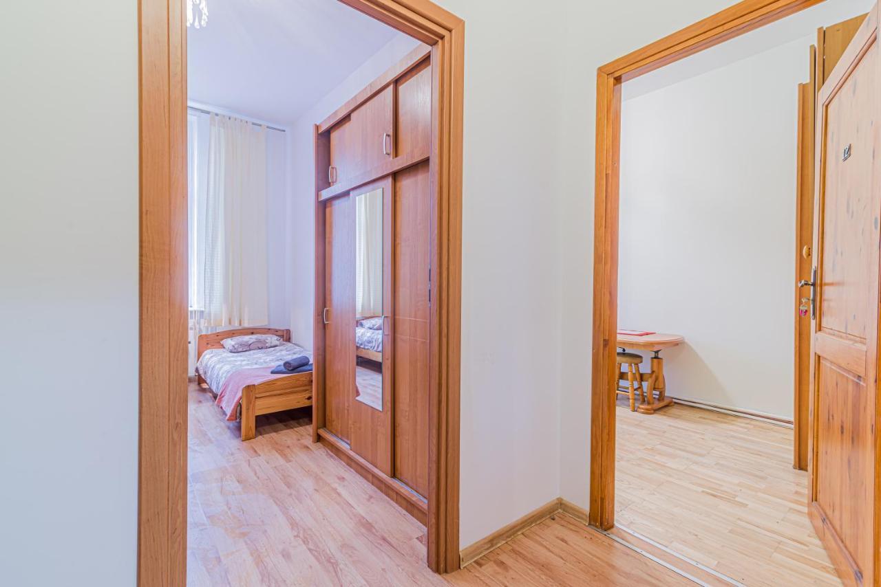 Room Near The Center Гданьск Экстерьер фото